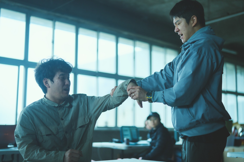 武指敬友，對張導總是非常恭敬，忠心耿耿 15